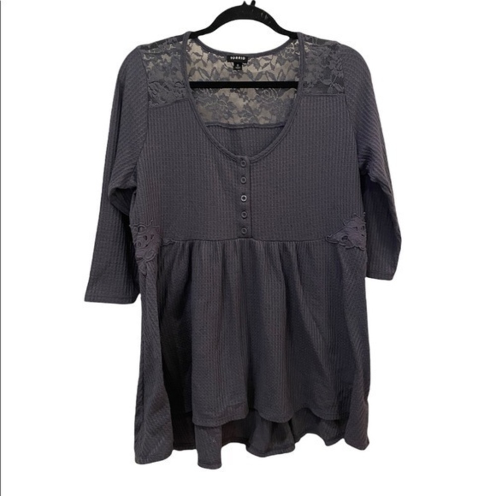 Torrid Plus size 0 (women large) violet blue lace waffle style blouse t-shirt